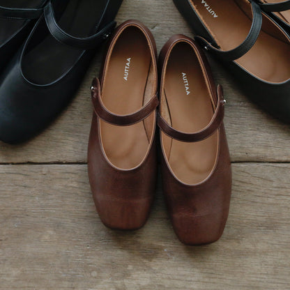 AUTTAA／【受注商品】 Ankle strap pumps
