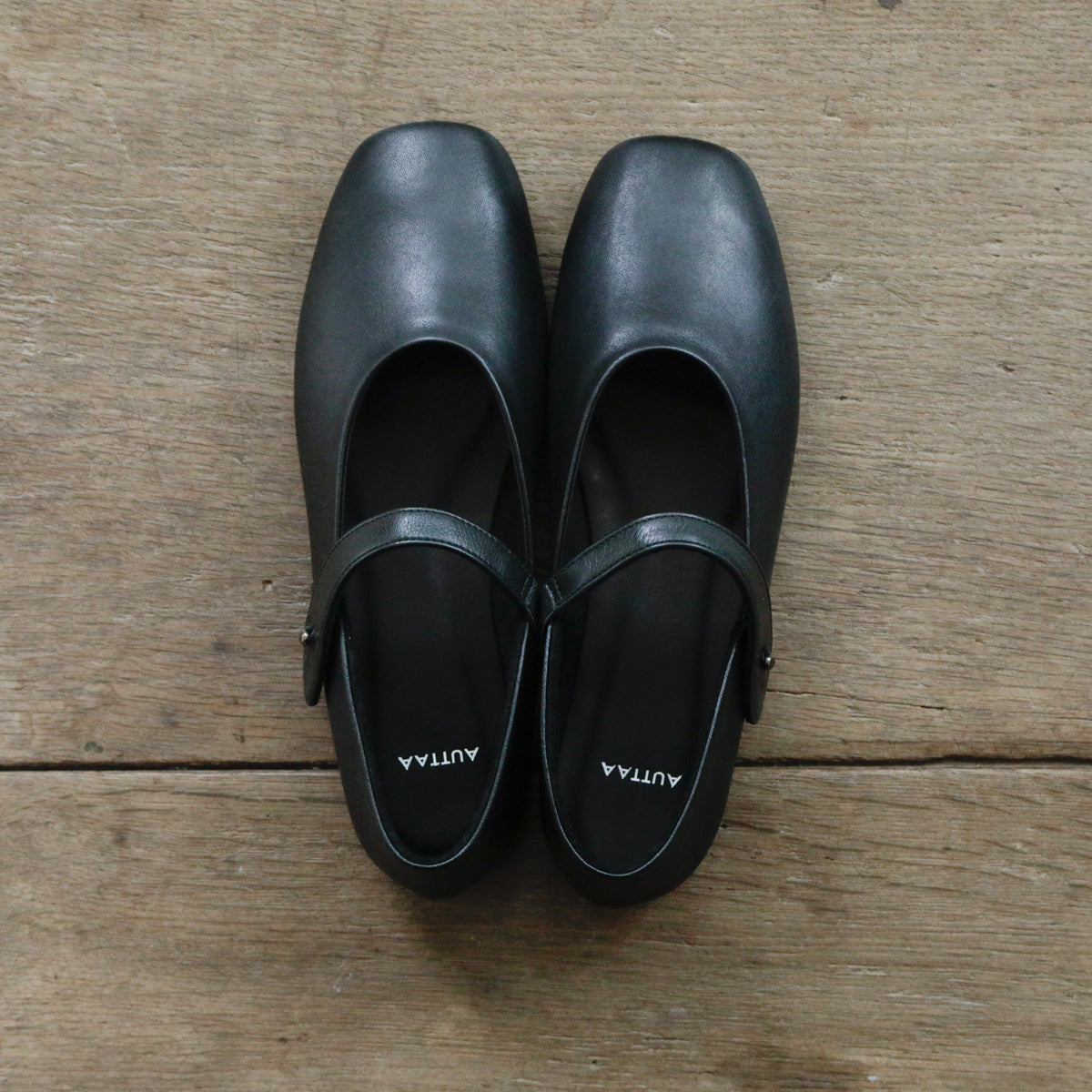 AUTTAA／【受注商品】 Ankle strap pumps