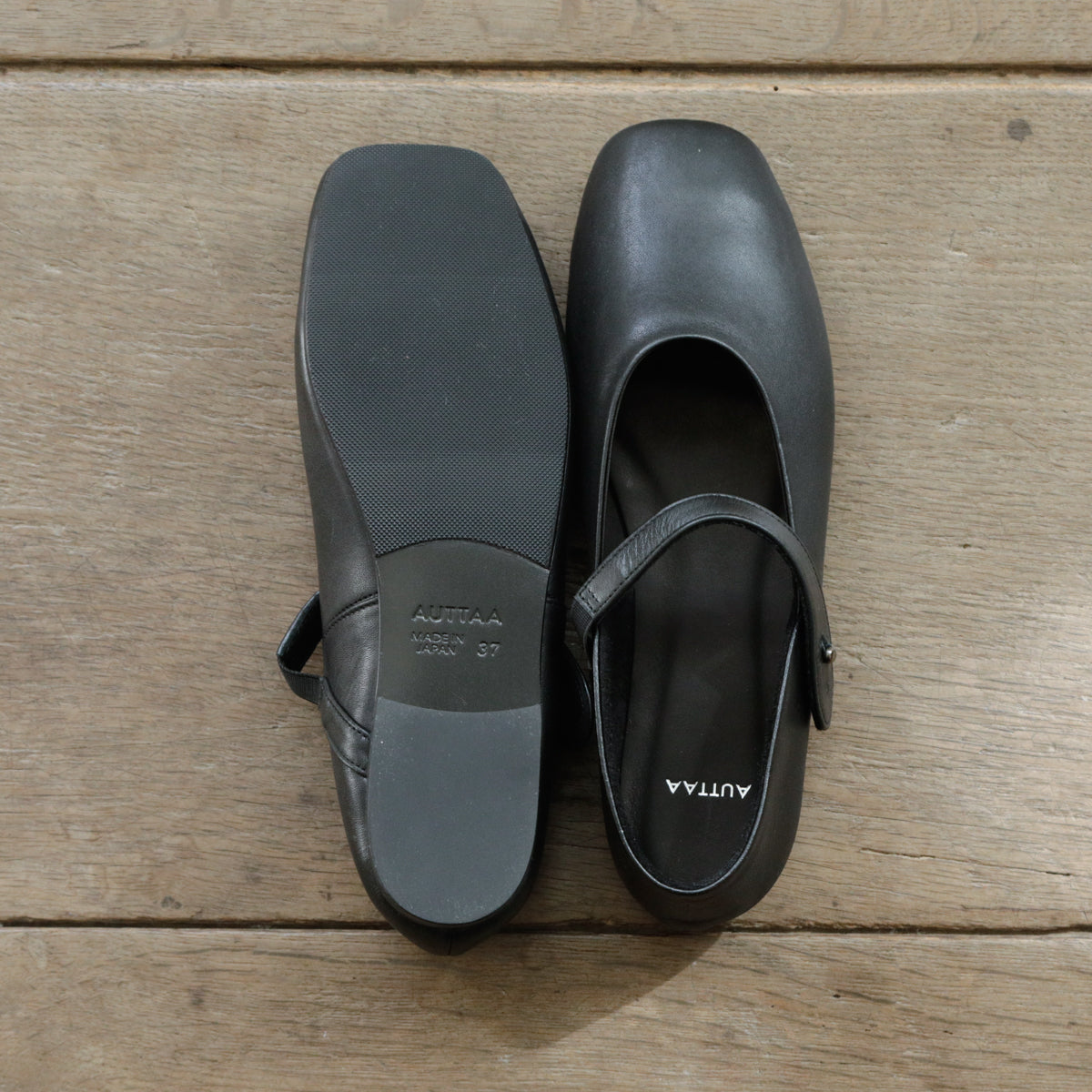 AUTTAA／【受注商品】 Ankle strap pumps