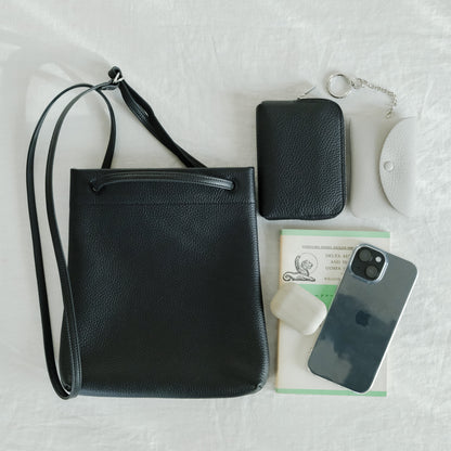 【受注商品】［STUDIO LA CAUSE］タテ型サコッシュBG127 EM