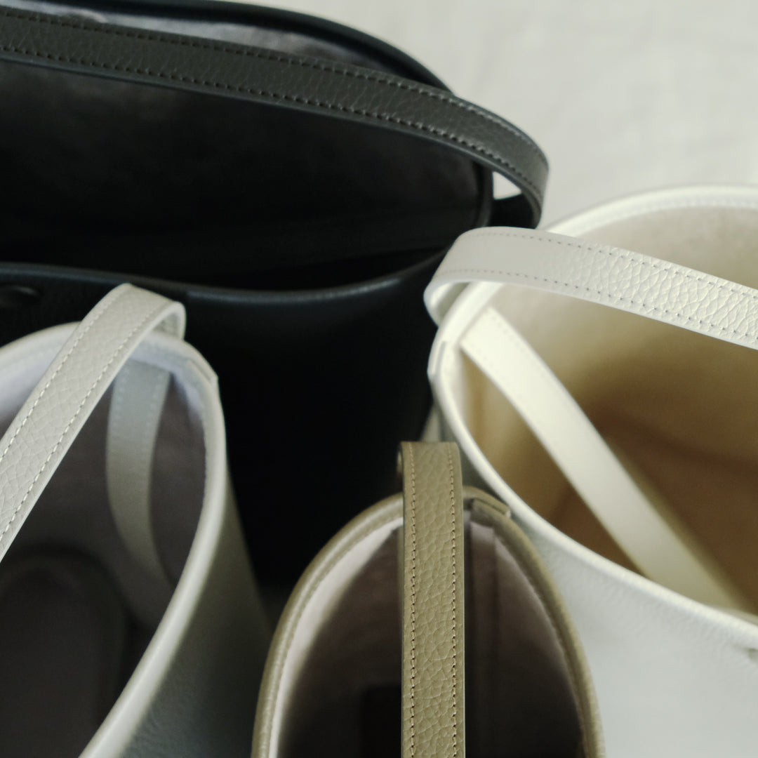 【受注商品】［STUDIO LA CAUSE］包みホックショルダーBG129 EM