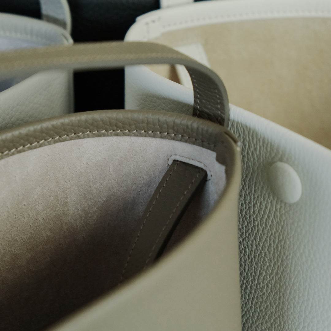 【受注商品】［STUDIO LA CAUSE］包みホックショルダーBG129 EM