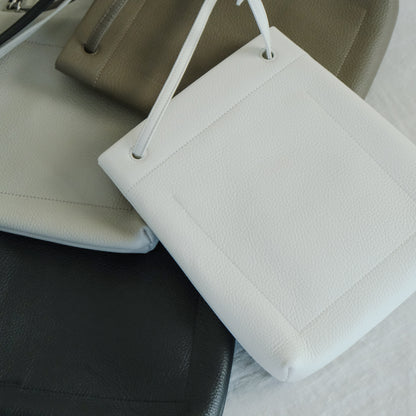【受注商品】［STUDIO LA CAUSE］タテ型サコッシュBG127 EM