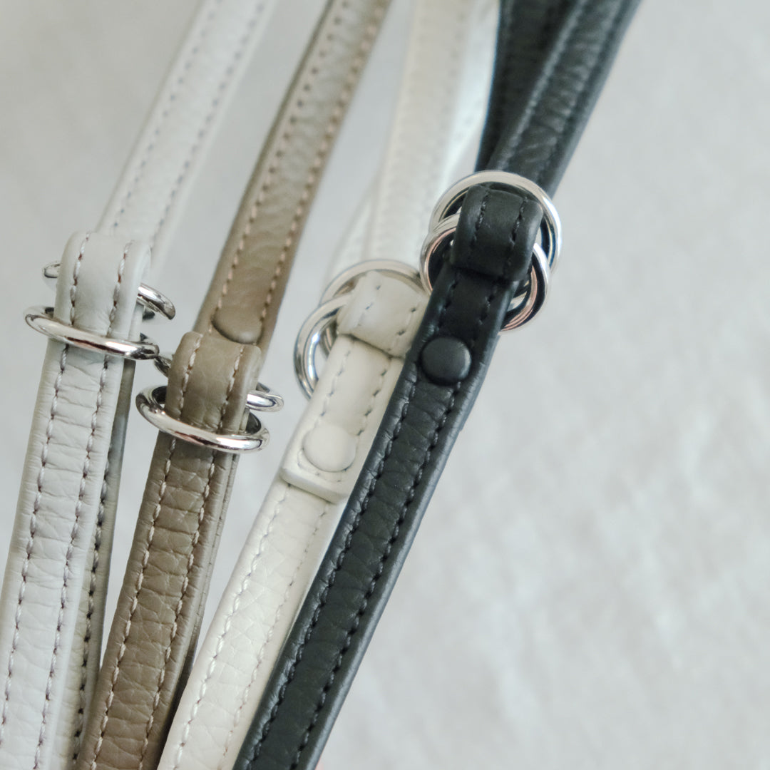 【受注商品】［STUDIO LA CAUSE］タテ型サコッシュBG127 EM