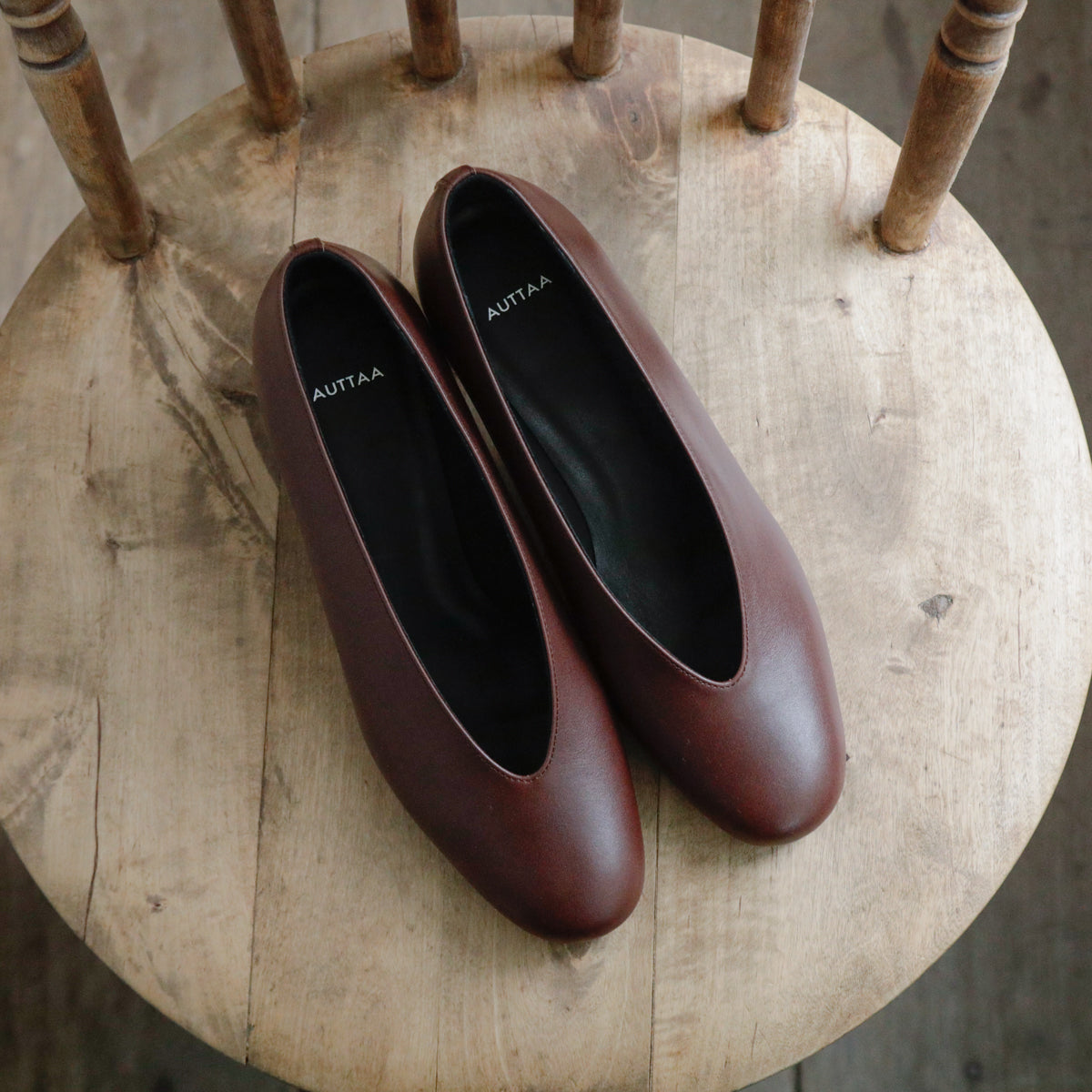 AUTTAA／【受注商品】 Soft low cut pumps