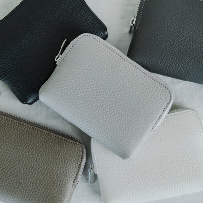 【受注商品】［STUDIO LA CAUSE］内縫いラウンドファスナー財布（M）WA075M EM