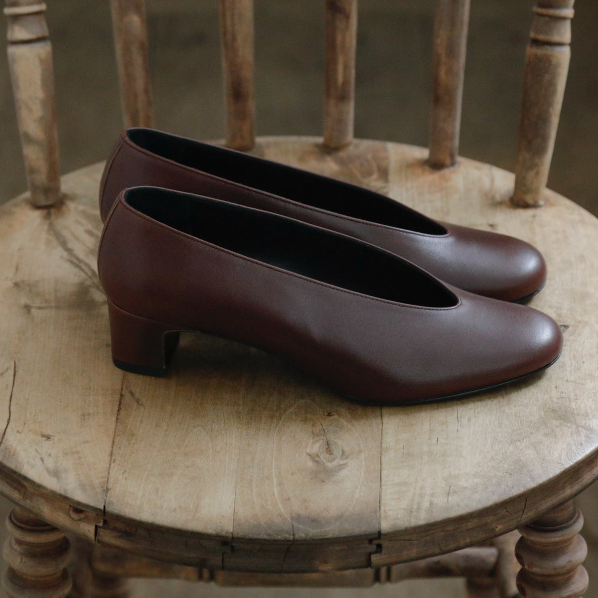AUTTAA／【受注商品】 Soft low cut pumps