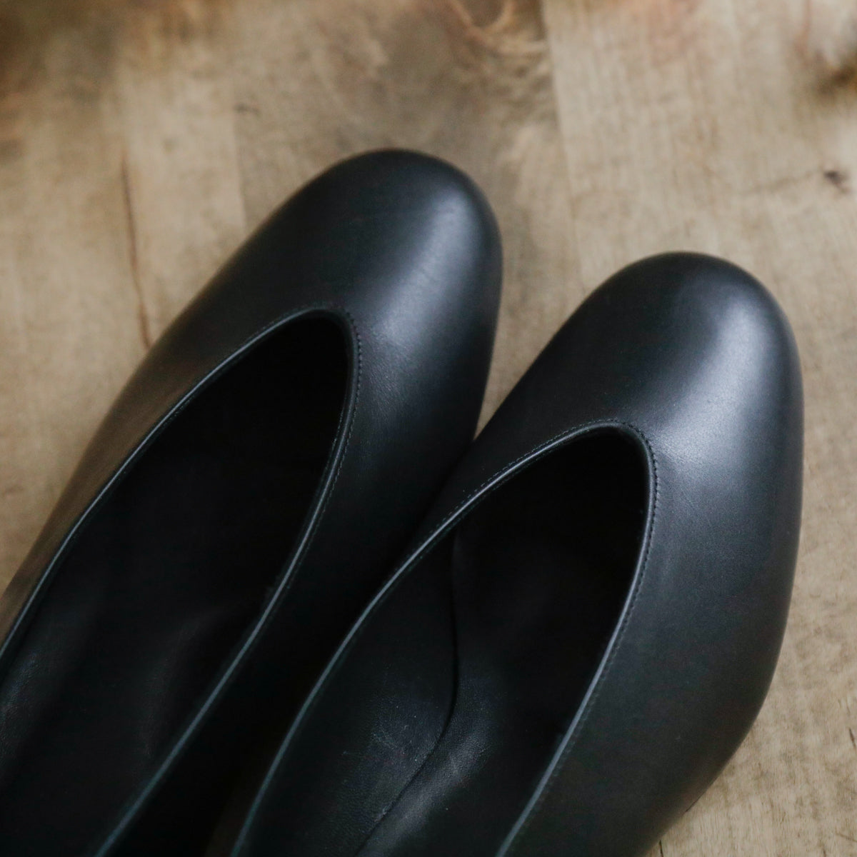 AUTTAA／【受注商品】 Soft low cut pumps