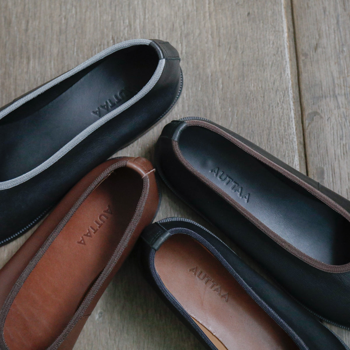 AUTTAA／【受注商品】 Plain pumps Ⅱ