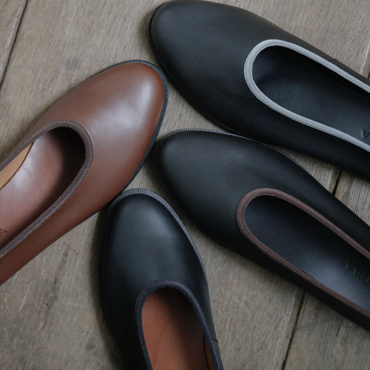 AUTTAA／【受注商品】 Plain pumps Ⅱ
