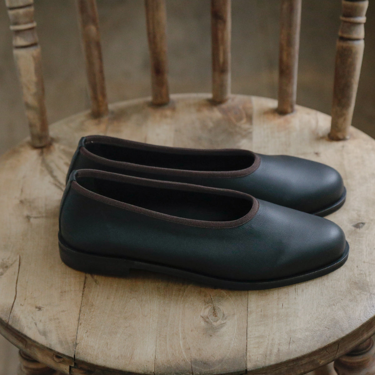 AUTTAA／【受注商品】 Plain pumps Ⅱ