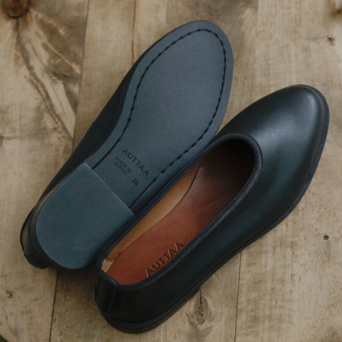 AUTTAA／【受注商品】 Plain pumps Ⅱ