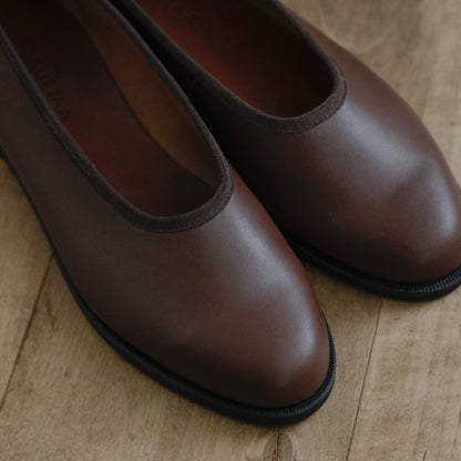 AUTTAA／【受注商品】 Plain pumps Ⅱ