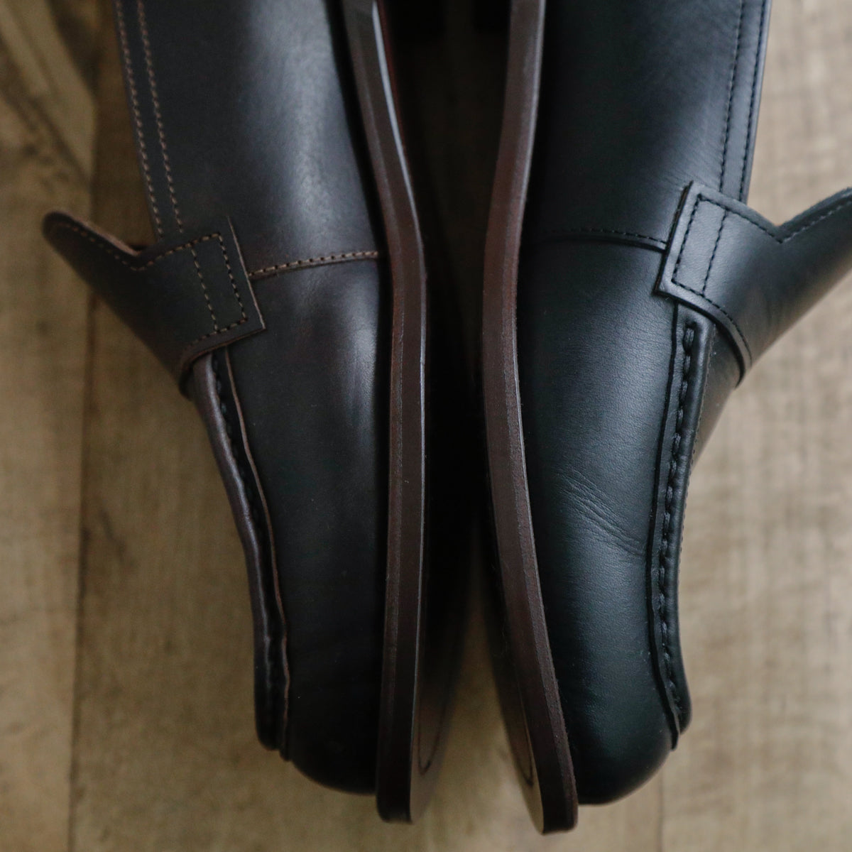 AUTTAA／【受注商品】 Classic Moccasins