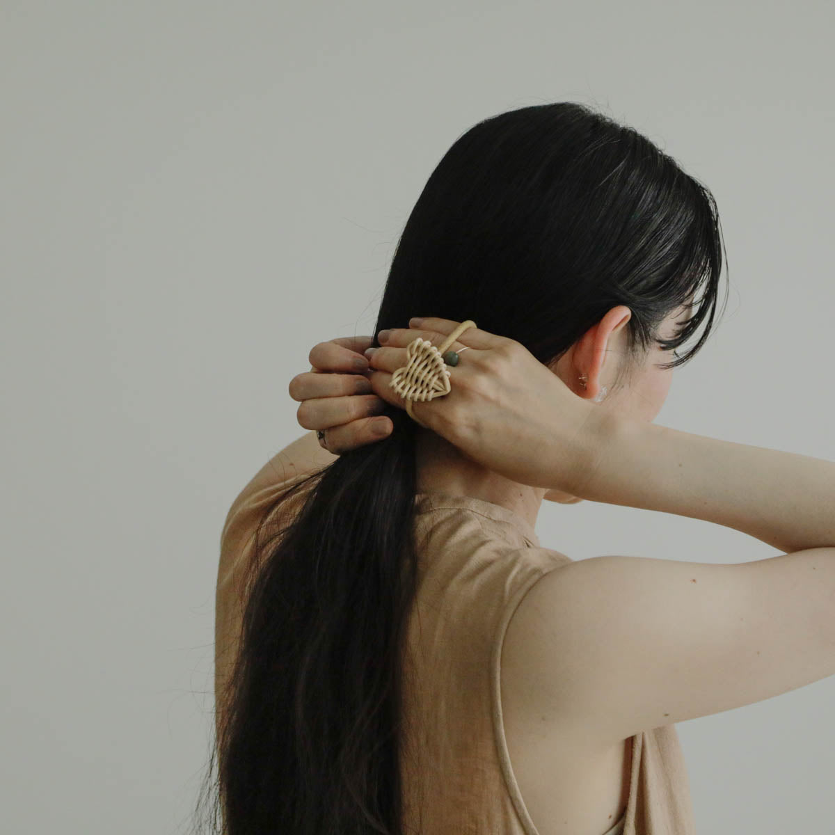 takayokatayama／woven barrette