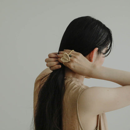 takayokatayama／woven barrette