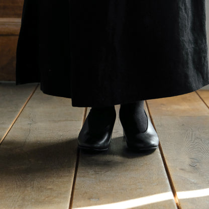 AUTTAA／【予約商品】ヒールパンプス black　
