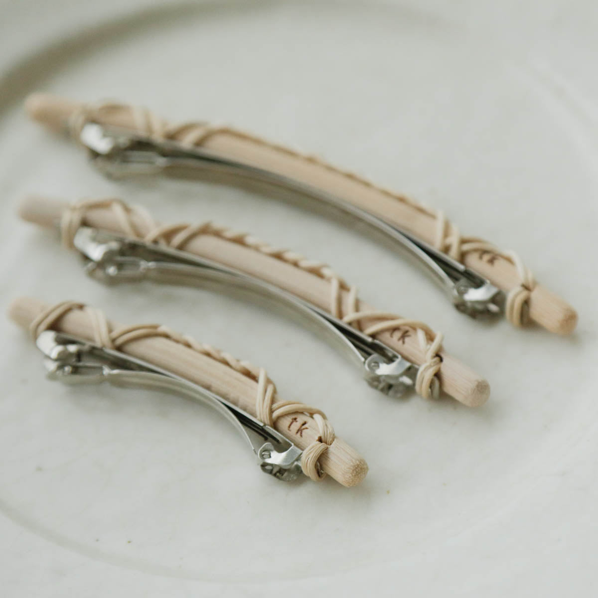 takayokatayama／woven barrette