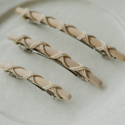 takayokatayama／cross barrette
