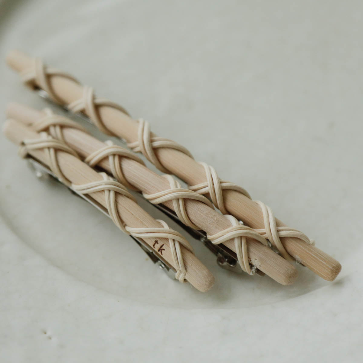 takayokatayama／cross barrette