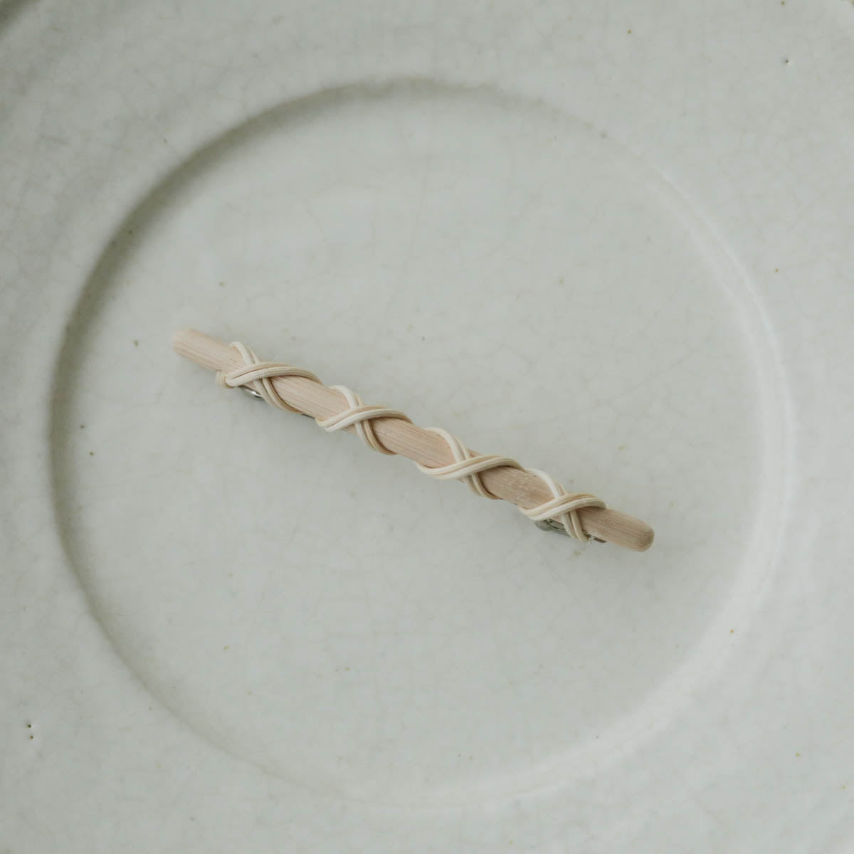 takayokatayama／cross barrette