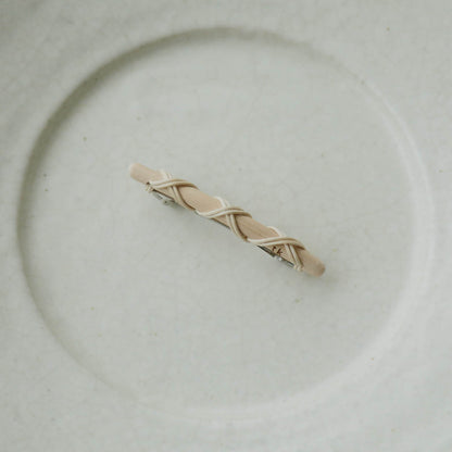 takayokatayama／cross barrette
