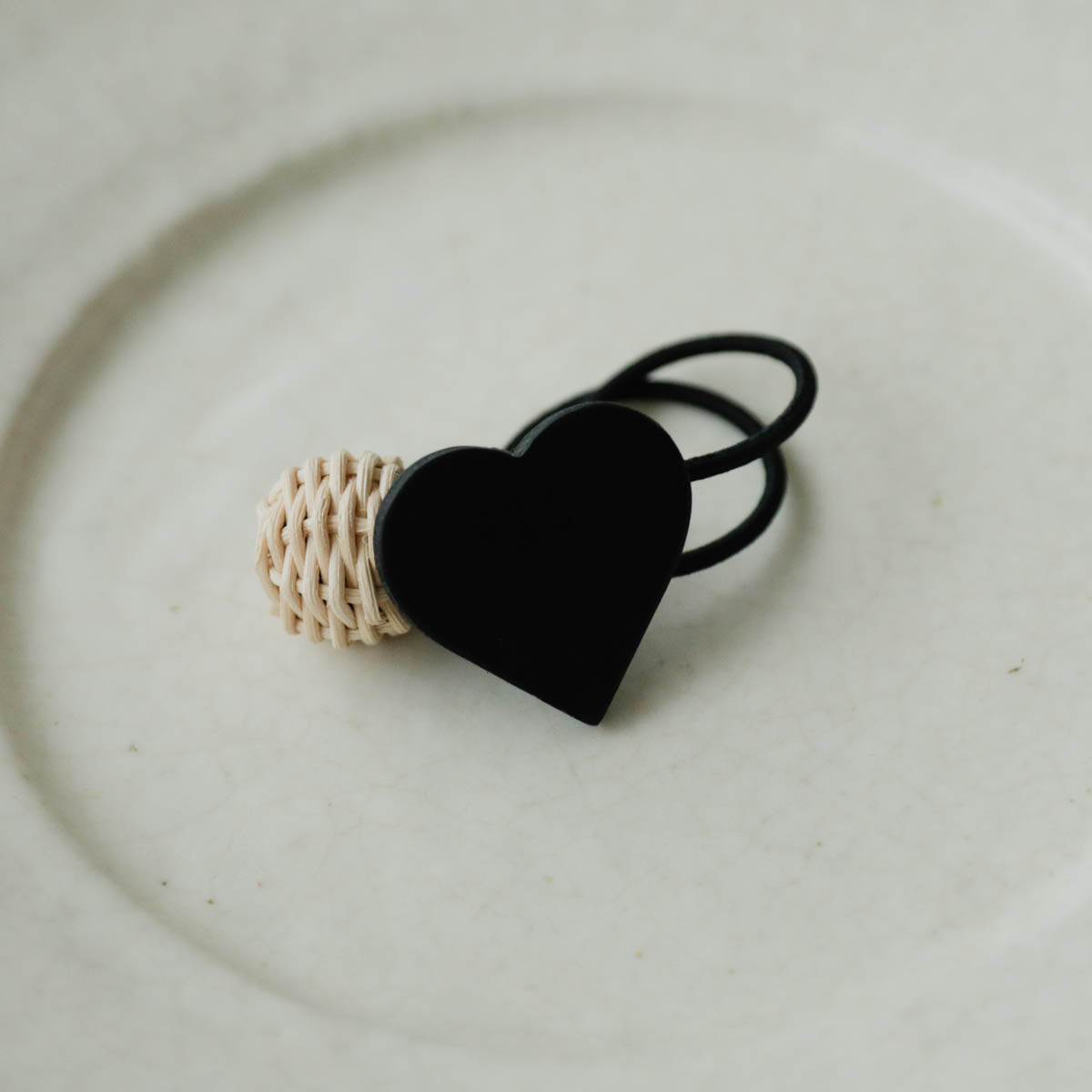 takayokatayama／leather heart