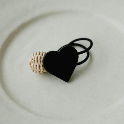 takayokatayama／leather heart