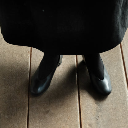 【受注商品】［AUTTAA］ Soft low cut pumps black