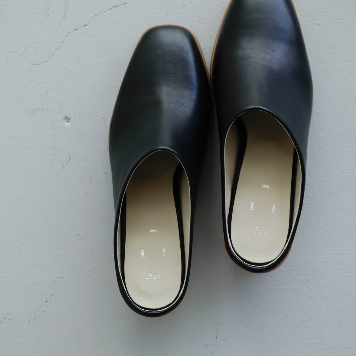 _Fot／wood heel mules_circle （maple）（1001s）