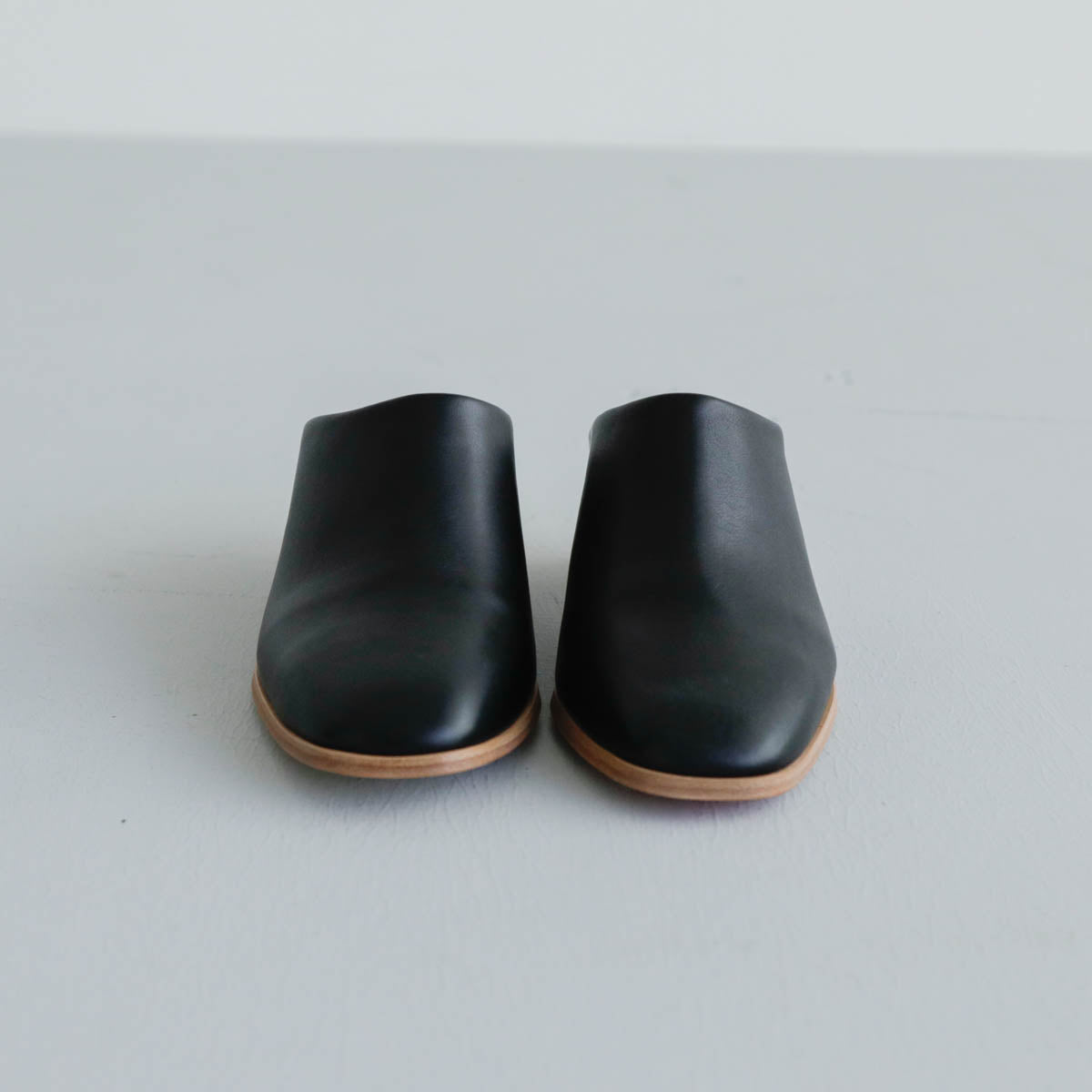 _Fot／wood heel mules_circle （maple）（1001s）