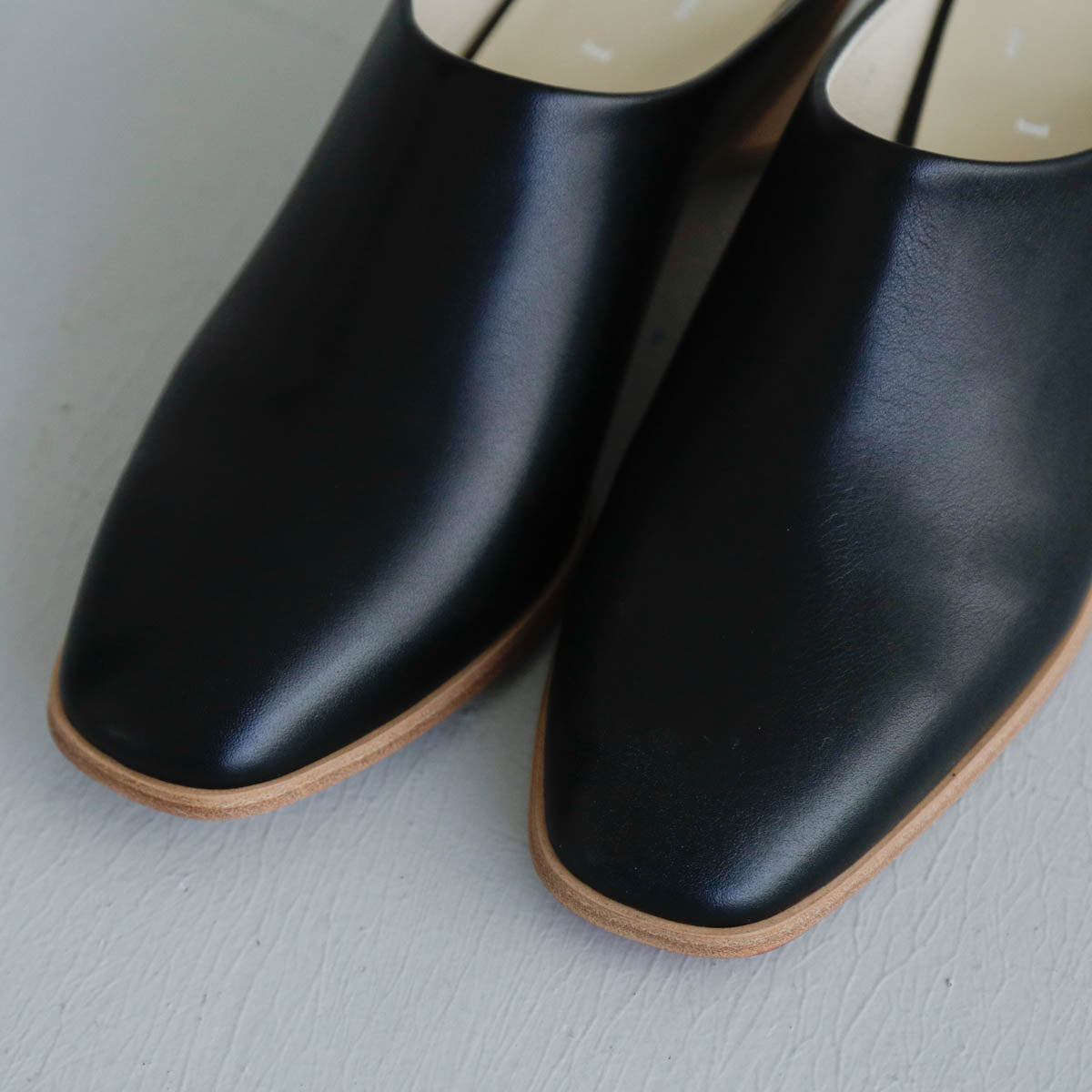 _Fot／wood heel mules_circle （maple）（1001s）