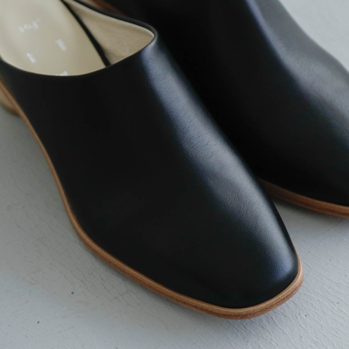 _Fot／wood heel mules_circle （maple）（1001s）