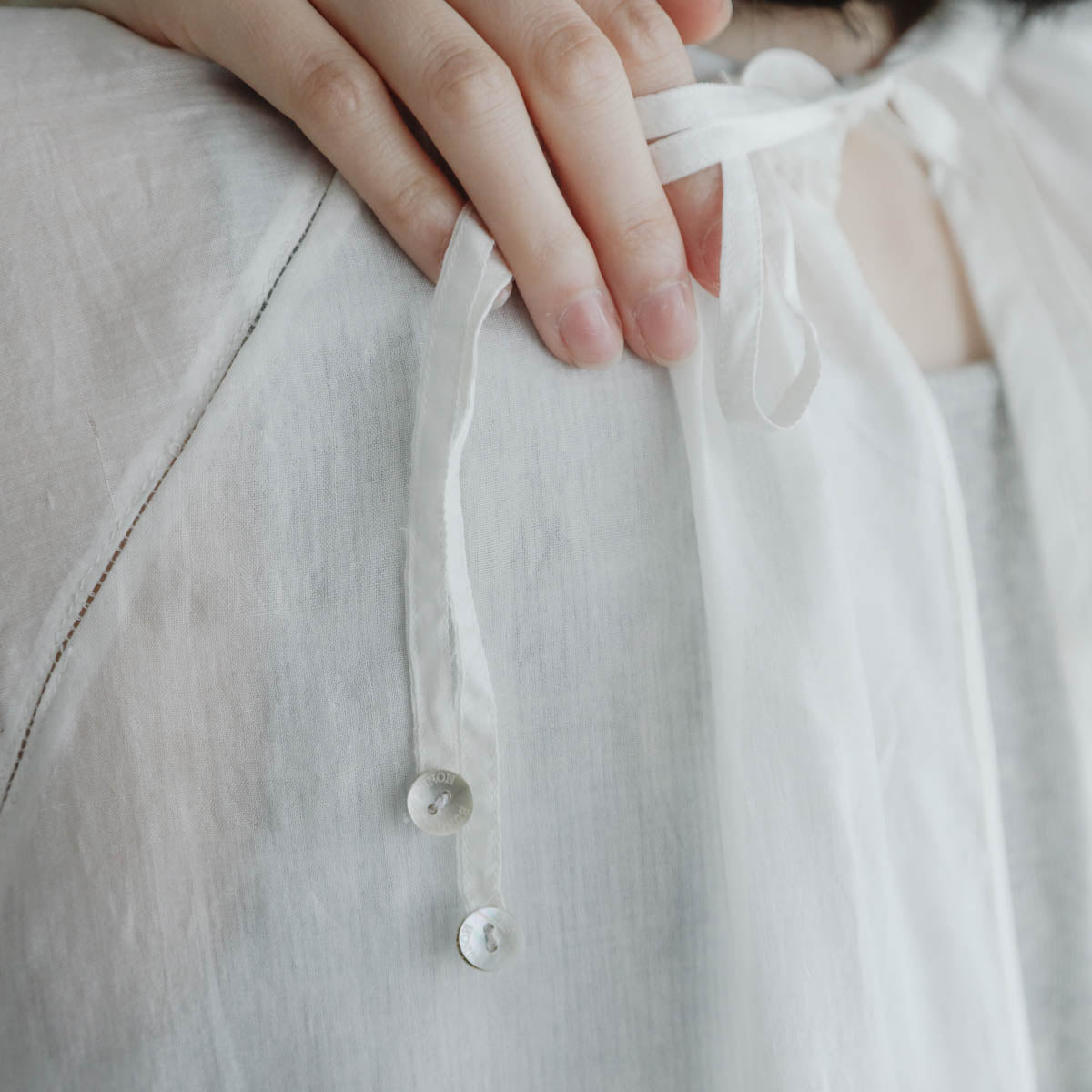 BUNON／Flower Ribbon Blouse（BN2623） – Envelope - エンベロープ