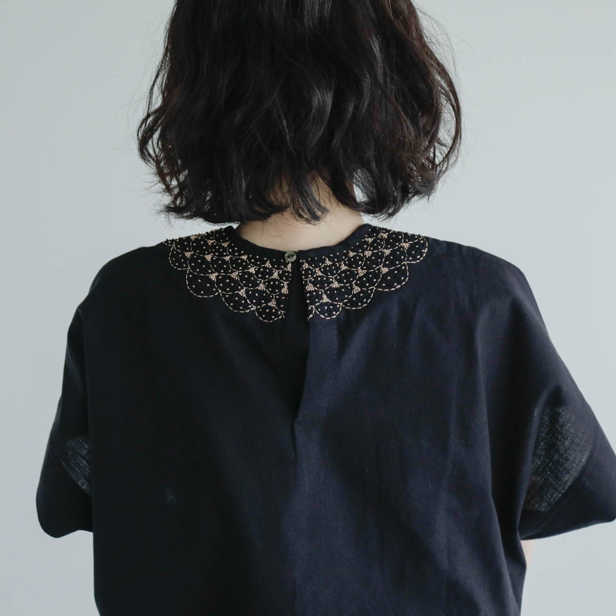 BUNON／Embroidery Woven-T（BN2545）