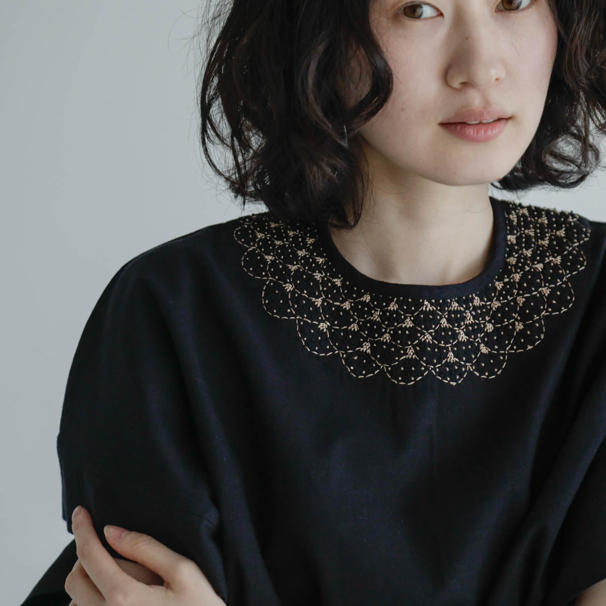 BUNON／Embroidery Woven-T（BN2545）