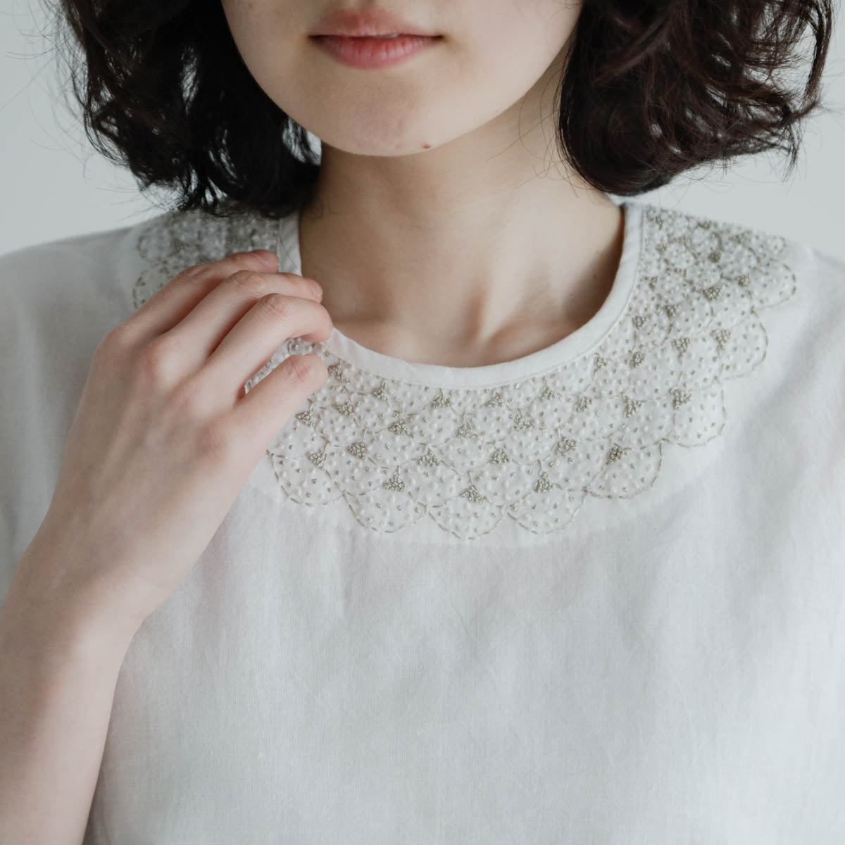 BUNON／Embroidery Woven-T（BN2545）