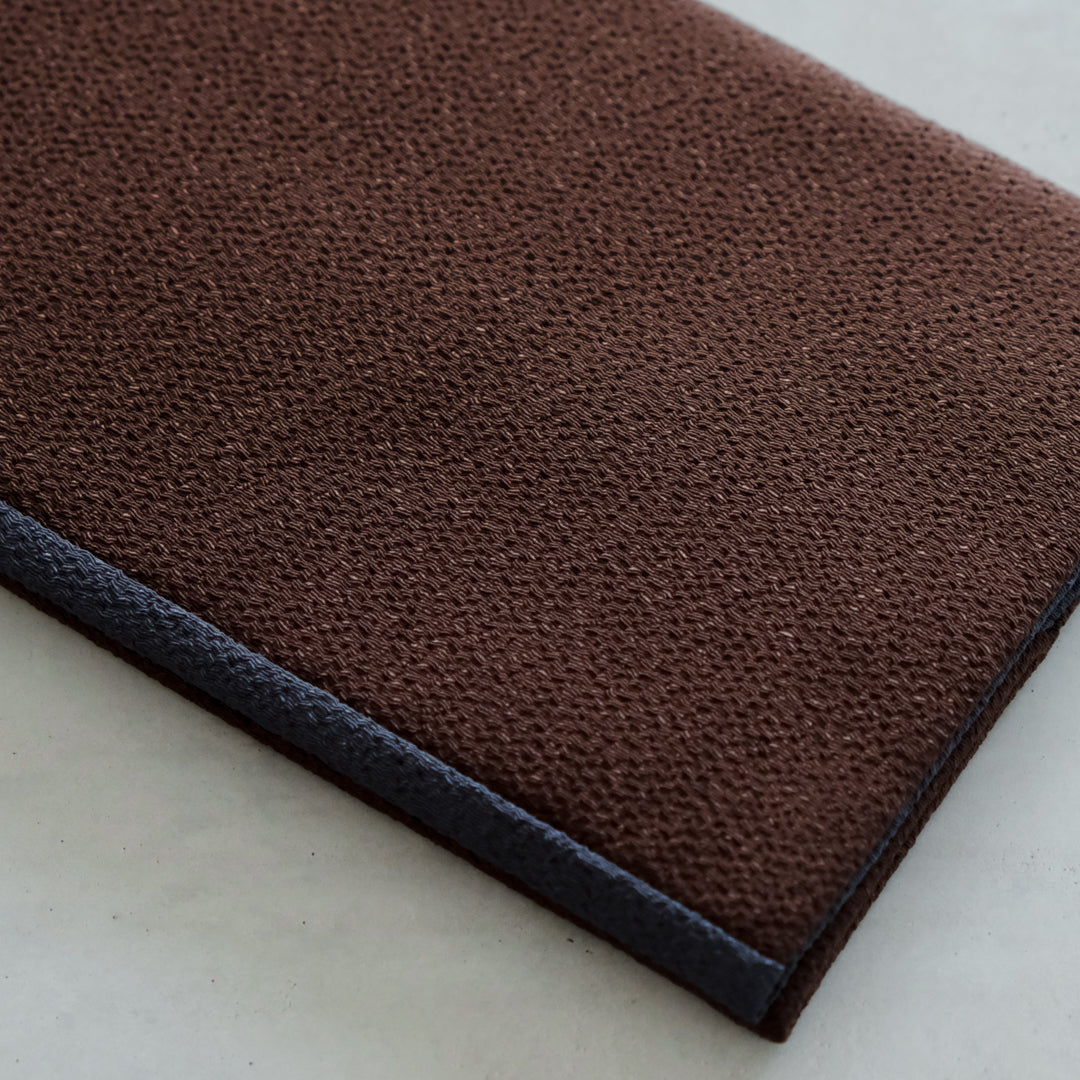 shuo'／Fukusa
( Brown × Bluish Purple )