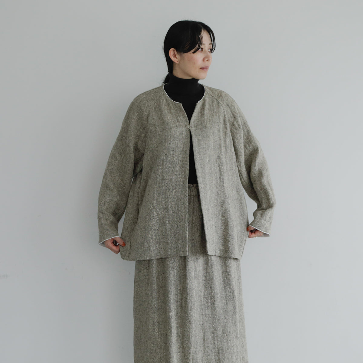 SALUÉ／【受注商品】ノーカラージャケット／ヘリンボーンリネン