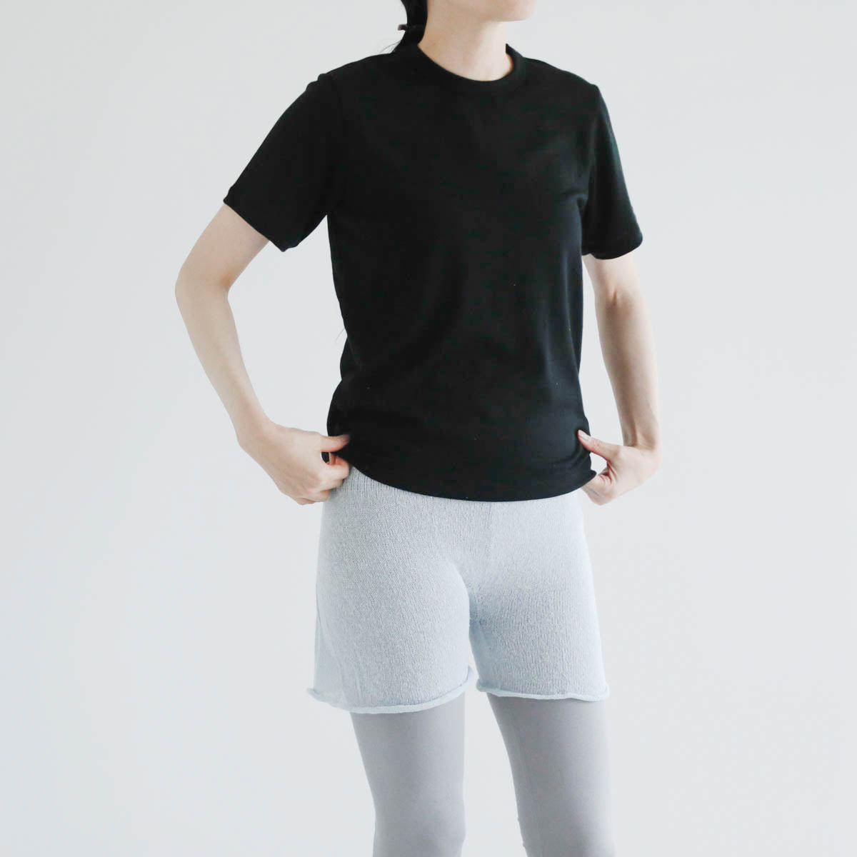 さらっと軽く履ける、2分丈のシルクパンツ – Envelope - エンベロープ