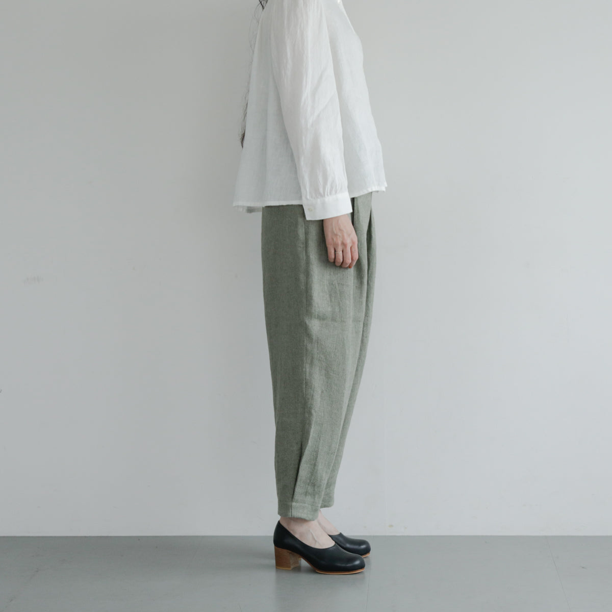 SALUÉ／【受注商品】エッグパンツA／ヘリンボーンリネン