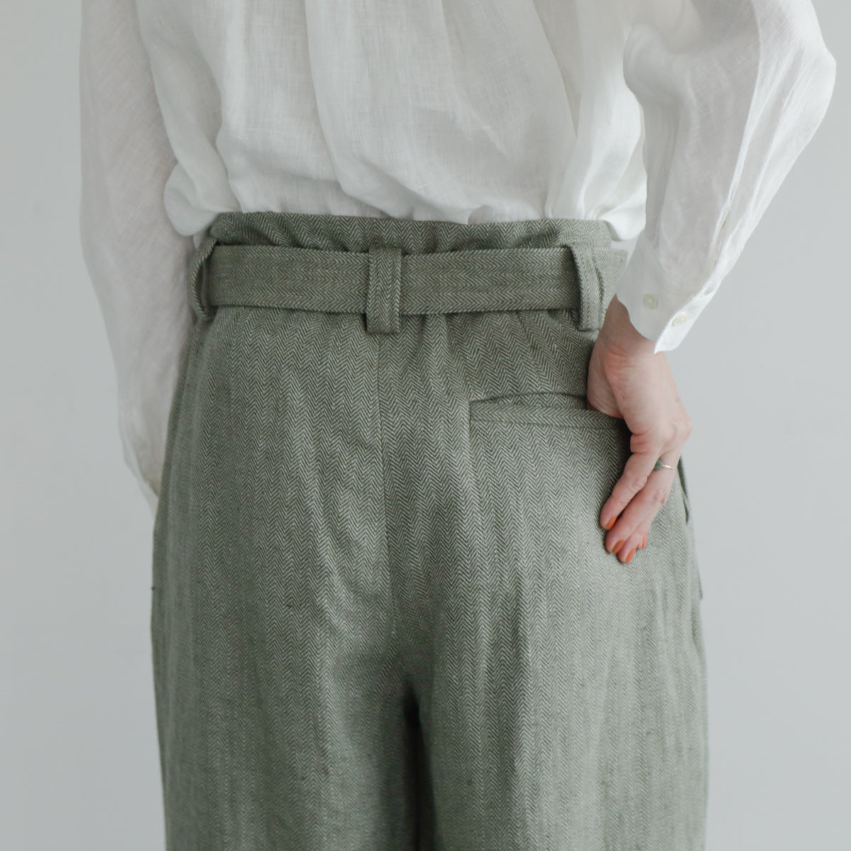 SALUÉ／【受注商品】エッグパンツA／ヘリンボーンリネン