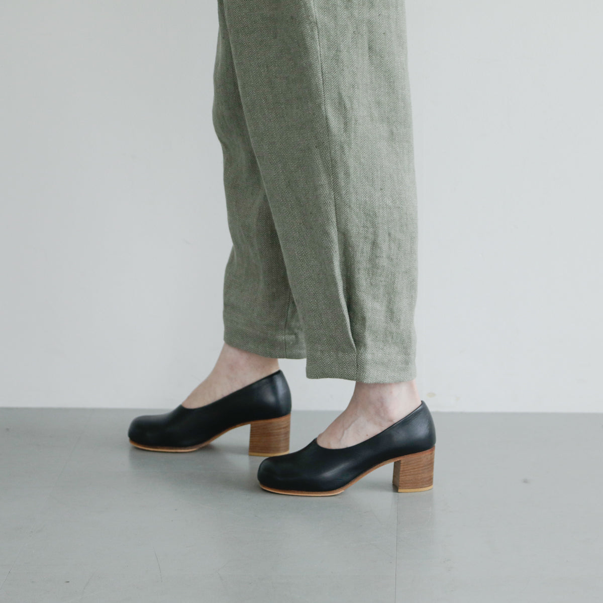 SALUÉ／【受注商品】エッグパンツA／ヘリンボーンリネン