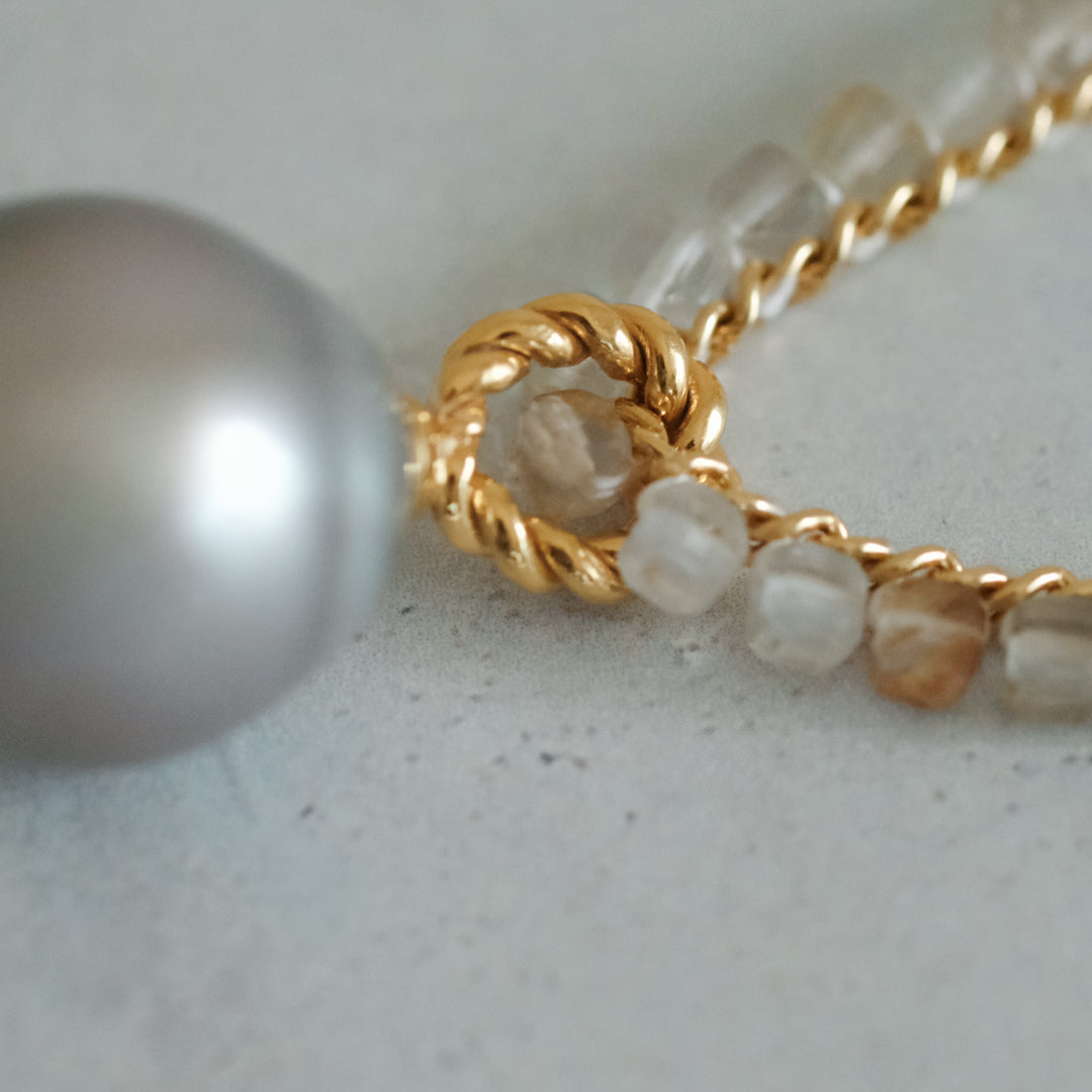 後で掲載［shuo'］Black Pearl Rutile Quartz Necklace