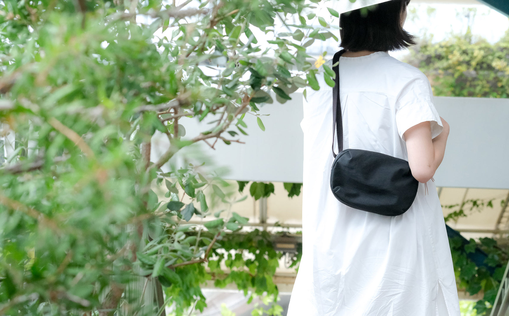 身軽でいたいときにぴったりのボディバッグ – Envelope - エンベロープ