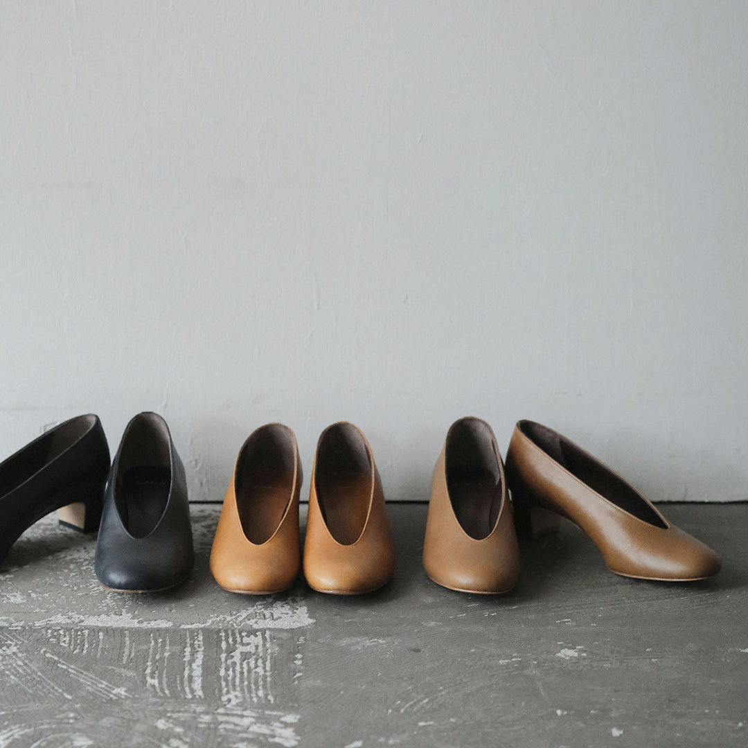 【受注商品】［AUTTAA］ Soft low cut pumps