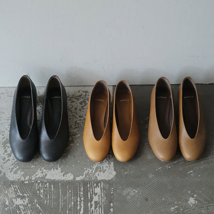 【受注商品】［AUTTAA］ Soft low cut pumps