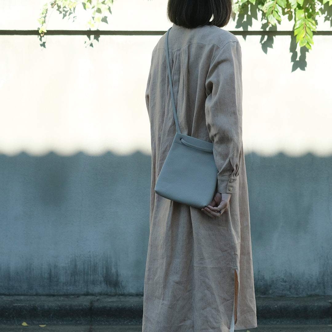 【受注商品】［STUDIO LA CAUSE］タテ型サコッシュBG127 EM