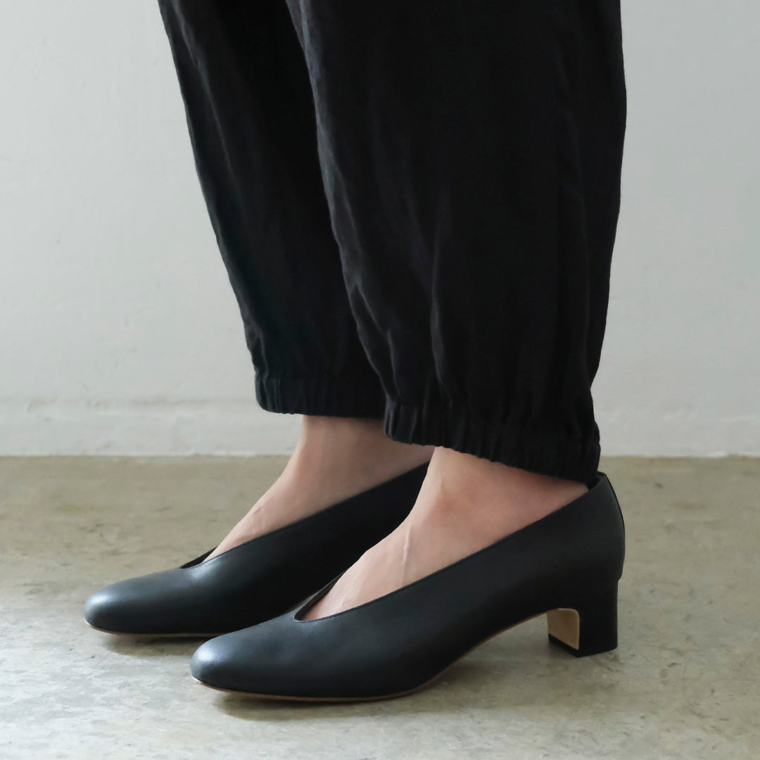 【受注商品】［AUTTAA］ Soft low cut pumps