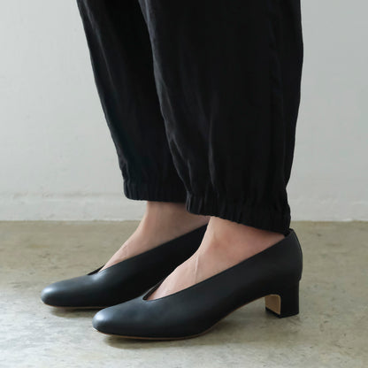 【受注商品】［AUTTAA］ Soft low cut pumps